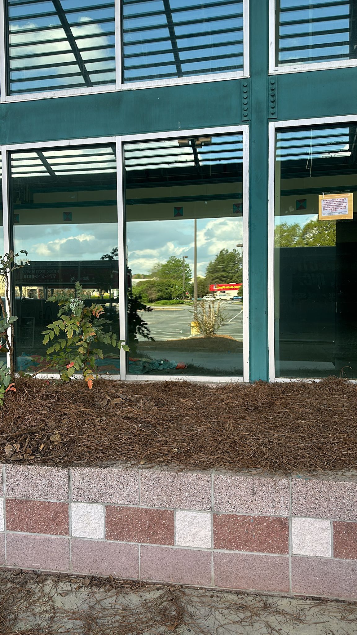 Fast Emergency Glass Repair in Atlanta. Safety Glass Options!