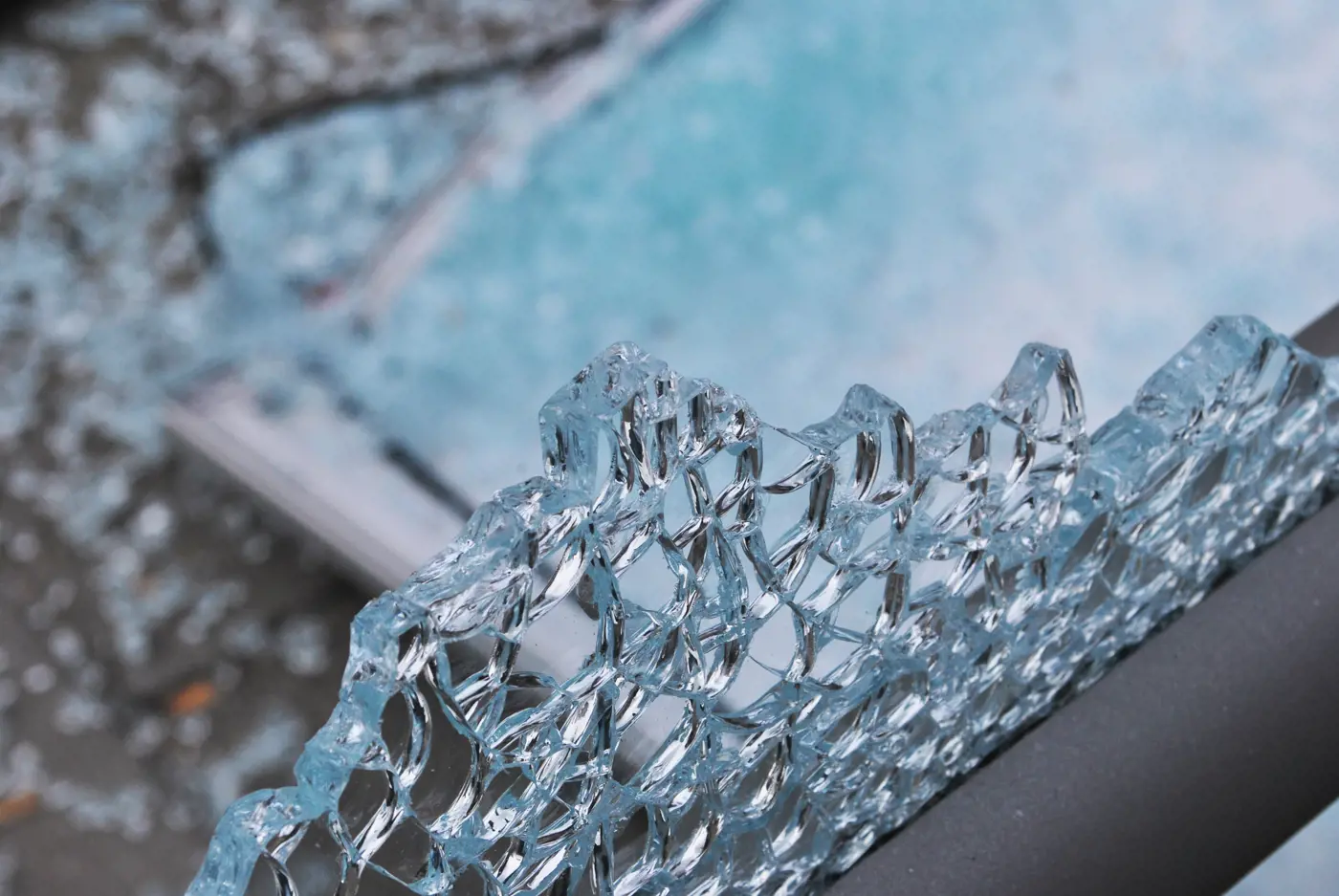 Tempered Glass vs Regular Glass in Atlanta: What’s the Difference?