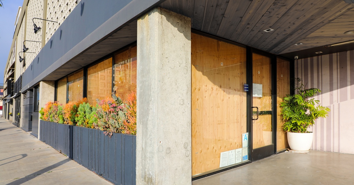 8 Signs You Need a Window Board-Up Right Now