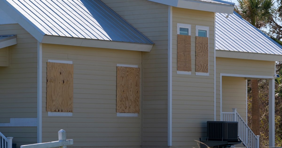 Emergency Window Board-Up: A Homeowner’s Guide