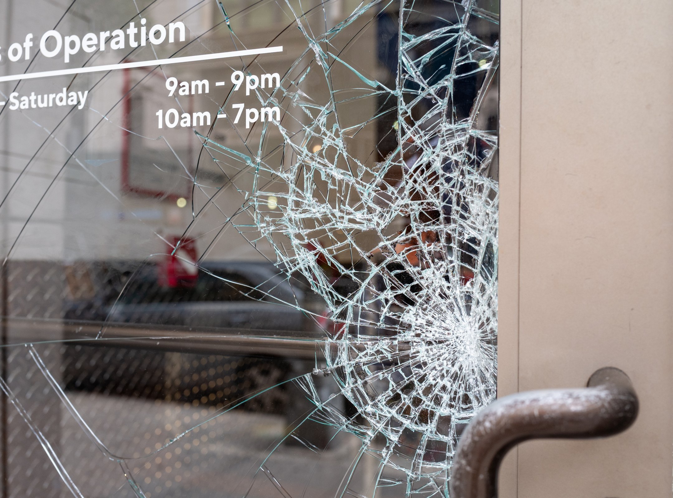 When To Call for Emergency Board-Up Help